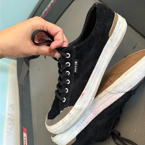 HUF Black Classic Lo Shoes Men’s Size 9 - Picture 6 of 8